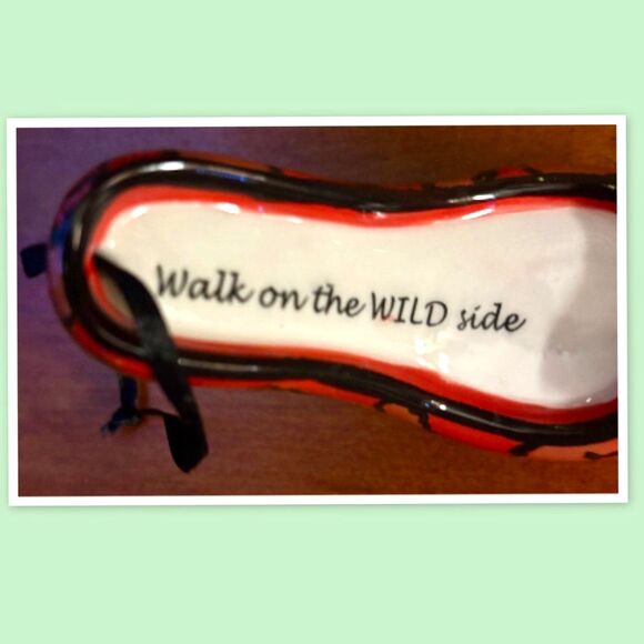 Decorative Porcelain Miniature Shoe Ornament ~ Red/Black - Picture 3 of 3